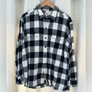 Levi’s Plaid Button Up